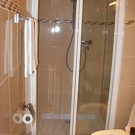 Cosmotel 3* Paris