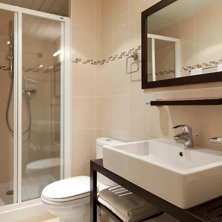 Cosmotel Marais Republique فندق 3*