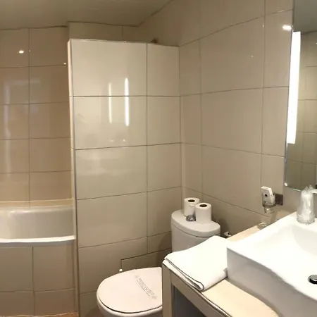 Cosmotel Marais Republique فندق 3*