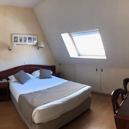 Cosmotel Marais Republique 3*