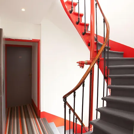 Cosmotel Marais Republique فندق