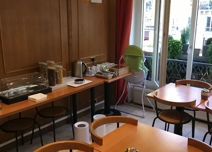 Hotel Cosmotel Paryż