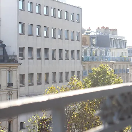 Cosmotel Paris