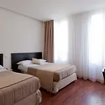 코스모텔 호텔 3*