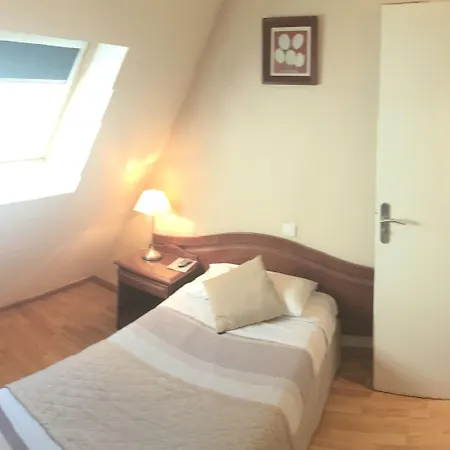 Cosmotel Hotel Paris