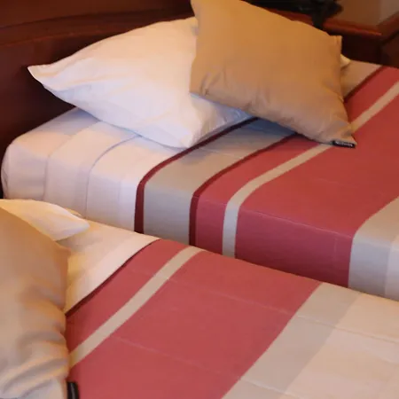 Cosmotel Hotel Paris