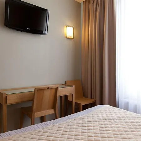 Cosmotel 3* Paris