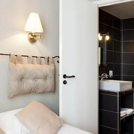 Cosmotel Hotel Paris