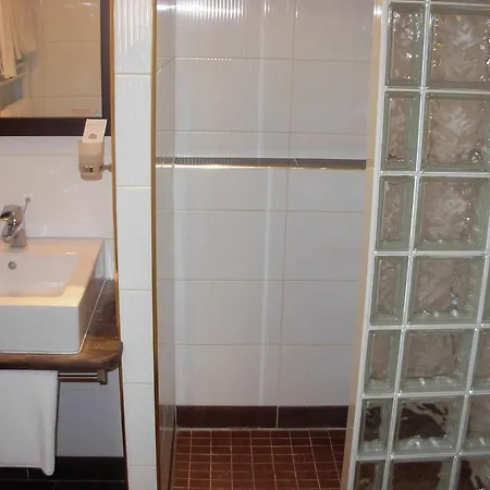 Cosmotel 3* Paris
